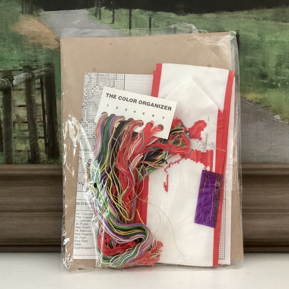 Cross-Stitch BOW TIES Christmas Kit "MR. & MRS. CLAUS" 08109 Opened Started WIP - Picture 10 of 11